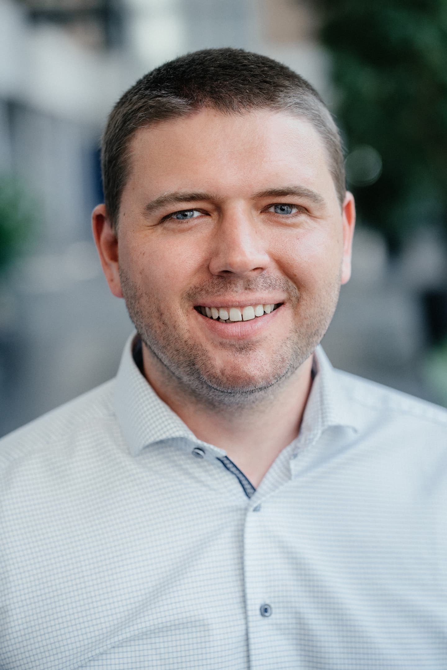 portrait of lukas becker